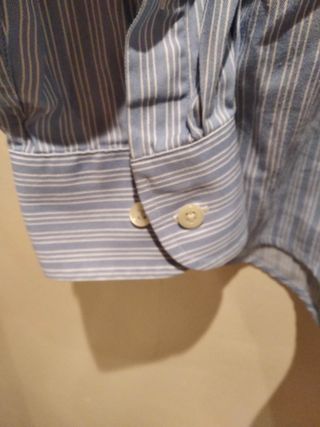 Camisa Azul de Manga Larga de Rayas Blancas