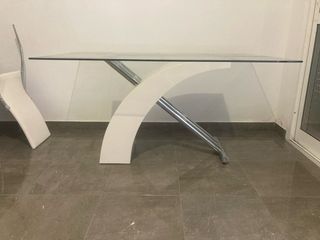 Mesa y sillas comedor cristal y metal