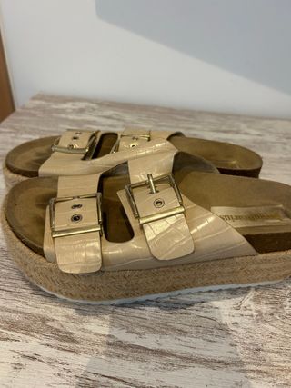 Sandalias Stradivarius Beige