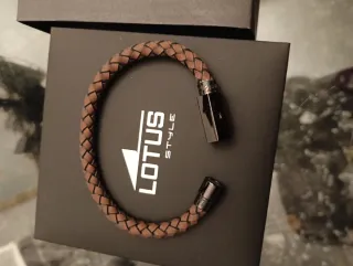 Pulsera Lotus trenzada cuero cierre magnético