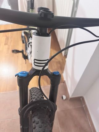 Bicicleta de montaña ARC8