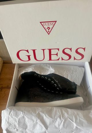 Zapatillas Guess Negras Nuevas