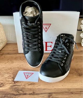 Zapatillas Guess Negras Nuevas