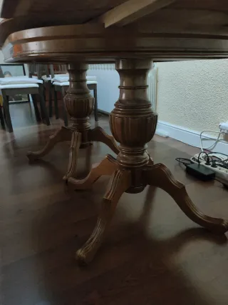 Mesa extensible de comedor de madera