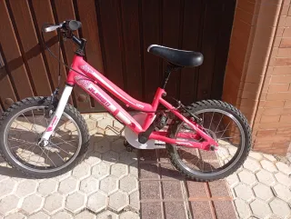 Bicicleta infantil Princess rosa. Casi sin uso