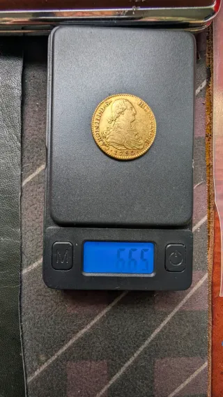 Dos escudos de carlo 4 de oro de 18 0 21 no lo ten