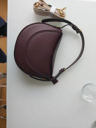 Bolso burdeos Zara sin estrenar