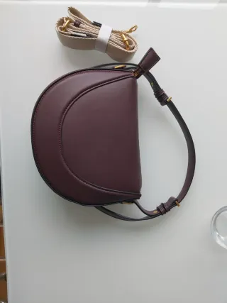 Bolso burdeos Zara sin estrenar