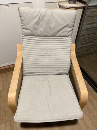 Hamaca de madera Ikea color gris.