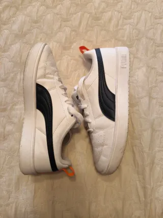 Zapatillas Puma Blancas y Naranja