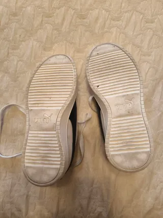 Zapatillas Puma Blancas y Naranja