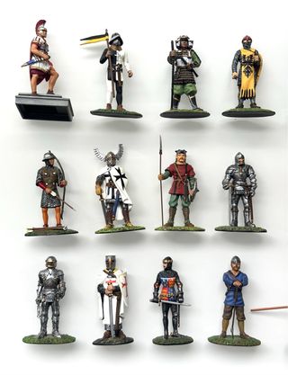 Collezione di 18 Soldatini di Piombo di Guerrieri