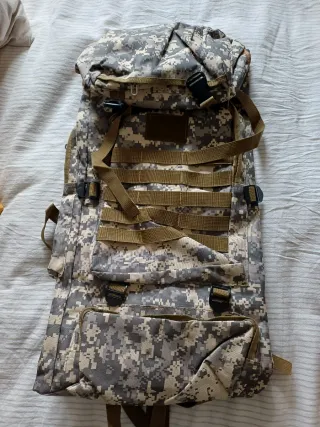 Mochila de camuflaje