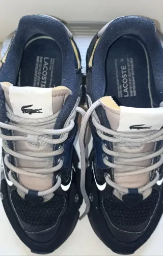 Lacoste L003 Zapatillas Negras y Doradas