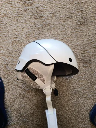 Cascos de esquí y gafas