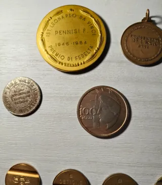 Gettoni e medaglie antiche varie di vari anni