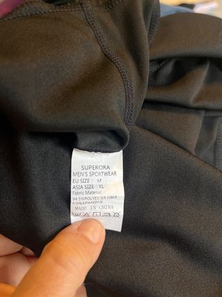 Chaqueta deportiva con capucha