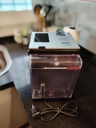 Cafetera Nespresso DeLonghi EN 750M