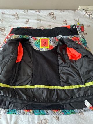 Abrigo infantil estampado 6/7 años