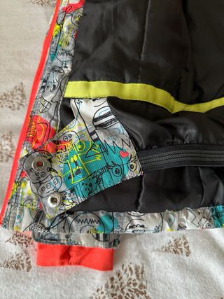 Abrigo infantil estampado 6/7 años