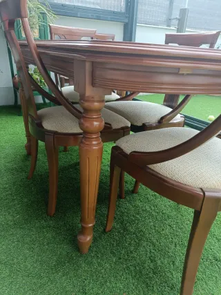 Mesa extensible y 6 sillas comedor