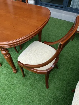 Mesa extensible y 6 sillas comedor