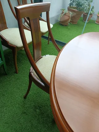 Mesa extensible y 6 sillas comedor