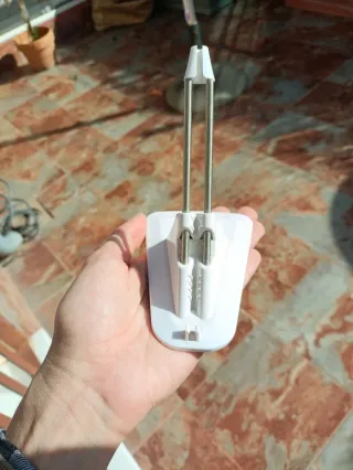 Supporto per cavo del mouse bianco