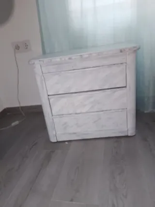 Mesita de noche restaurada madera