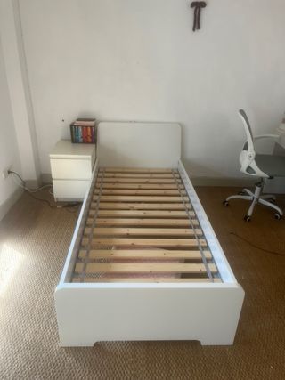 Estructura Cama ASKVOLL Ikea 90x200+ Colchón