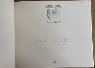 Álbum de fotos de boda con lazo