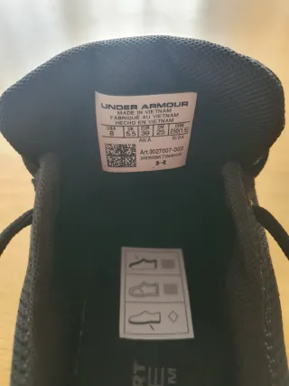 Zapatillas Under Armour Negras