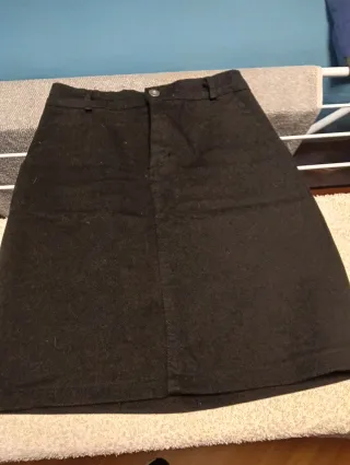 Falda vaquera negra talla M