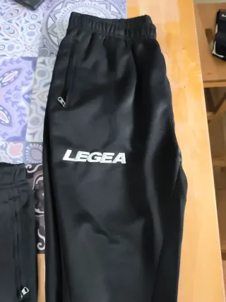 Pack 2 Pantalones Legea negros Talla M+Medias Azul