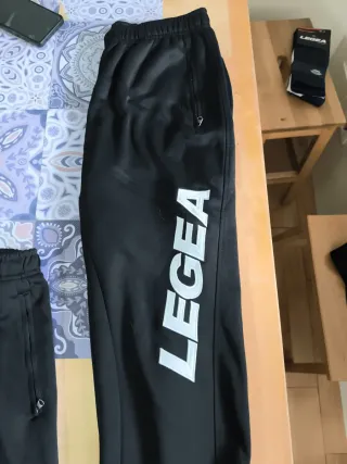 Pack 2 Pantalones Legea negros Talla M+Medias Azul