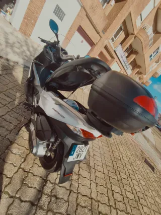 Kawasaki J300 scooter