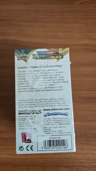 Pokémon Sword & Shield Darkness Ablaze