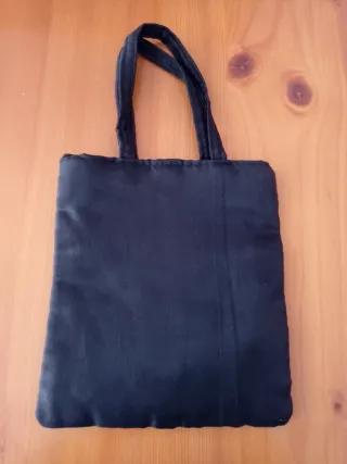 Bolso de fiesta negro y plateado