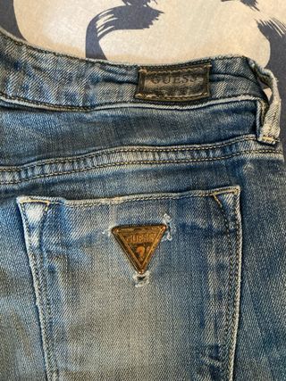Jeans Guess Desgastados Talla 25