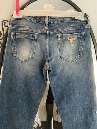 Jeans Guess Desgastados Talla 25