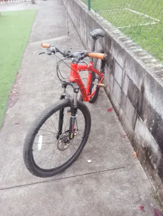 Bicicleta Felt Q520 Roja