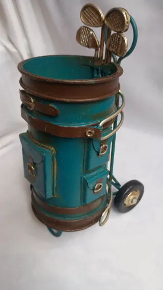 CARRO DE GOLF ANTIGUO DE JUGUETE.