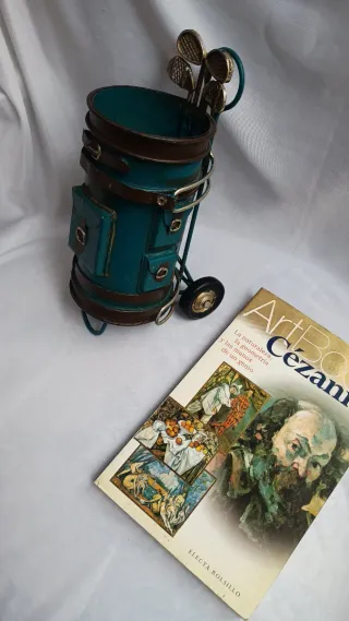 CARRO DE GOLF ANTIGUO DE JUGUETE.