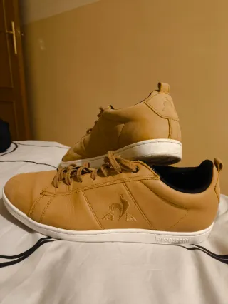 Zapatillas Le Coq Sportif Marrones y Blancas
