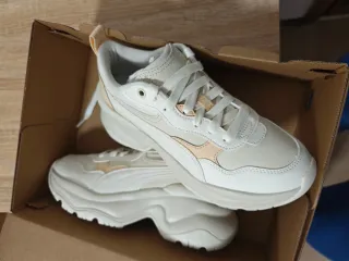 Sneakers Puma Beige/Bianche Taglia 38.5 Nuove