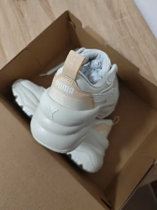 Sneakers Puma Beige/Bianche Taglia 38.5 Nuove