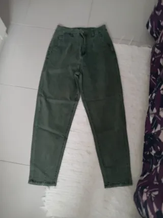 Pantalón verde botella talla M