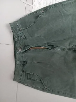 Pantalón verde botella talla M