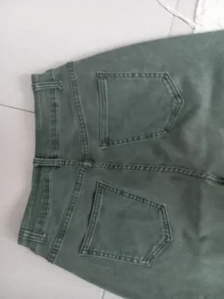Pantalón verde botella talla M