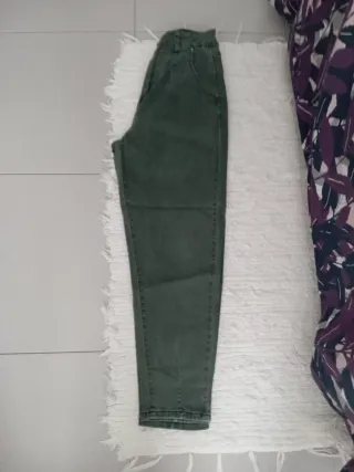 Pantalón verde botella talla M